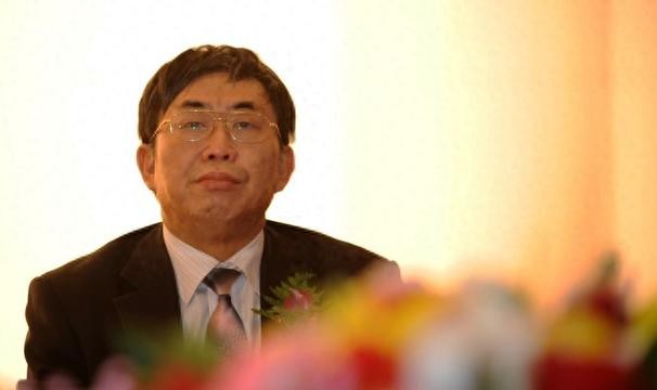 v站体育-爱吃上海日料，桥牌是第二生命|聂卫平|聂老|刘世振|上海市|围棋_新浪体育_新浪新闻